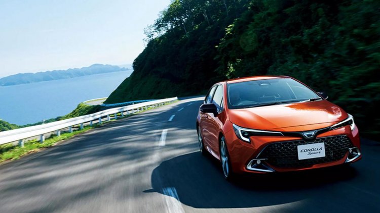 Toyota Hanya Jual Corolla Versi Hybrid, Pensiunkan Mesin Bensin