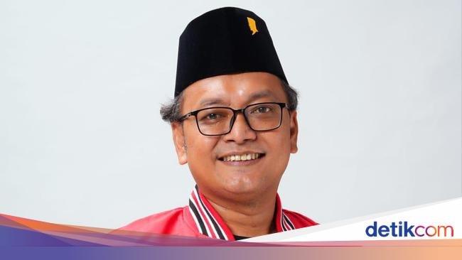 Guntur Romli PDIP Minta Projo Tak Baper: Ucapan Bu Mega Tak Sebut Jokowi