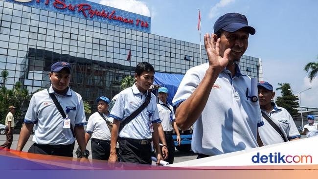 Bingkai Sepekan: Badai PHK Guncang Dunia Kerja