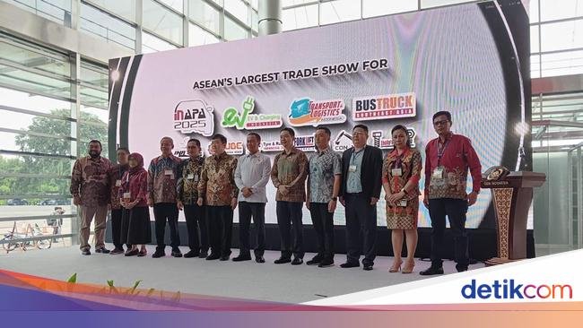 Buka Pameran Dagang Otomotif INAPA 2025, Kemenhub Bahas Perkembangan EV