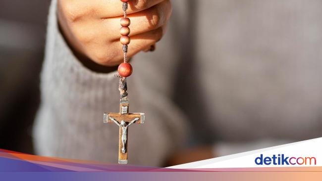 Susunan Doa Rosario Hari Jumat, 23 Mei 2025: Peristiwa Sedih