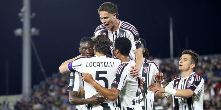 Rekap Serie A 2024/2025: Senyum Juventus, Apesnya Lazio, Tangisan Venezia