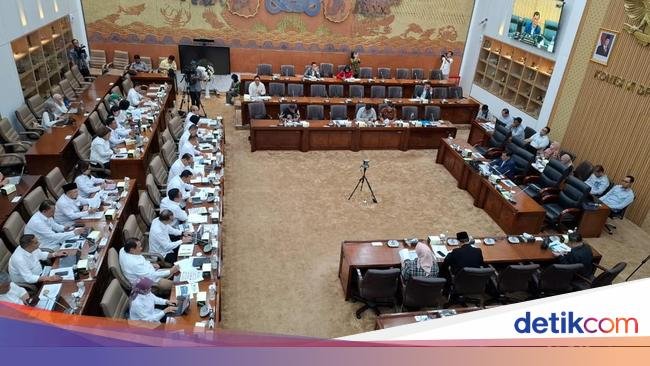 Raker Menkop-Komisi VI DPR Hasilkan 10 Kesimpulan soal Kopdes Merah Putih