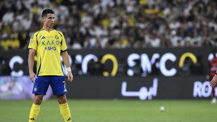Ronaldo Dicaci dan Dipuji Usai Tinggalkan Al Nassr