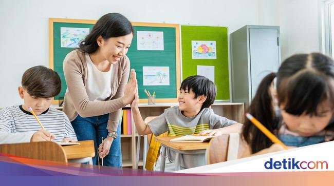 MK Minta SD-SMP Swasta Digratiskan, Sekolah Kurikulum Internasional Bagaimana?