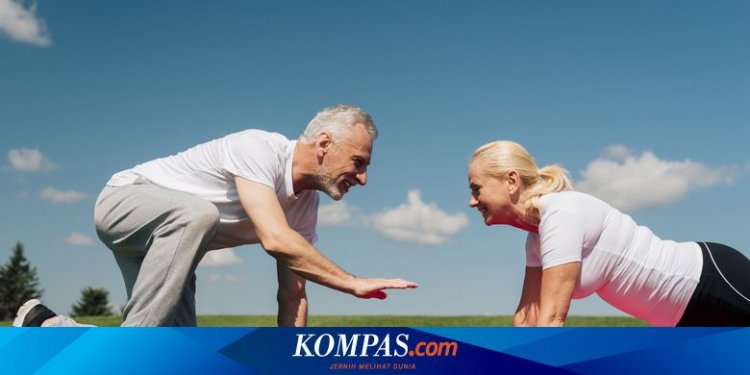 Cara Mencegah Tubuh Menjadi Bungkuk dan Pendek Saat Menua