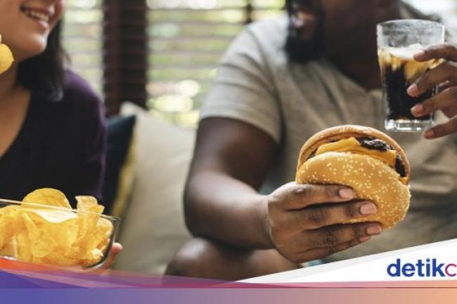Saran Ahli Gizi Agar Bisa Makan Enak Tanpa Takut Gendut saat Liburan
