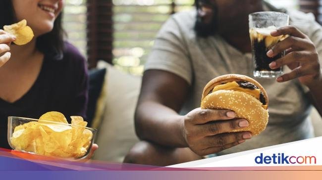 Saran Ahli Gizi Agar Bisa Makan Enak Tanpa Takut Gendut saat Liburan