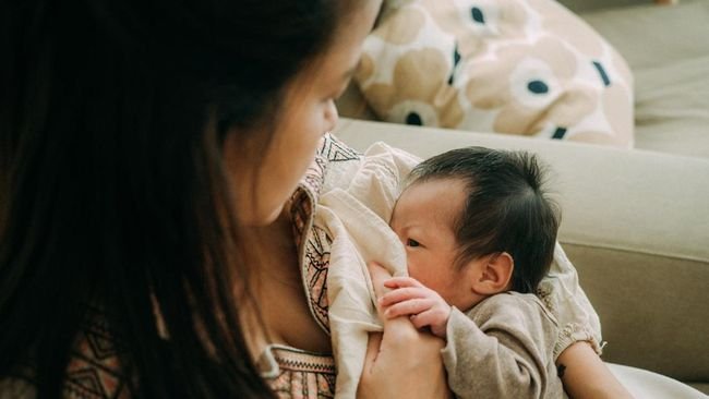 Manfaat Payudara Kecil saat Menyusui yang Jarang Diketahui, Ini Kata Studi