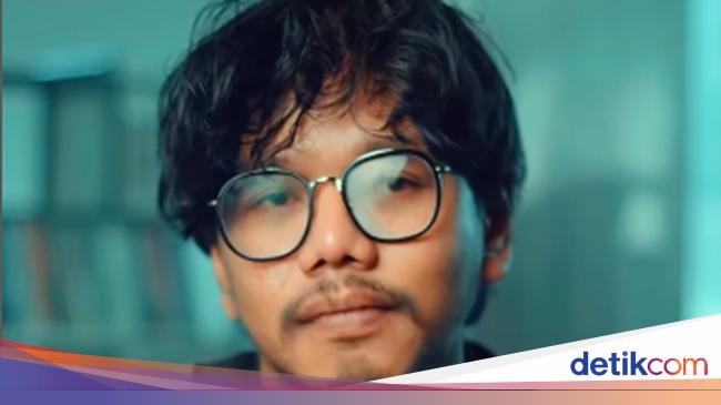 TNI dan Ferry Irwandi Sama-sama Ungkap Isi Komunikasi