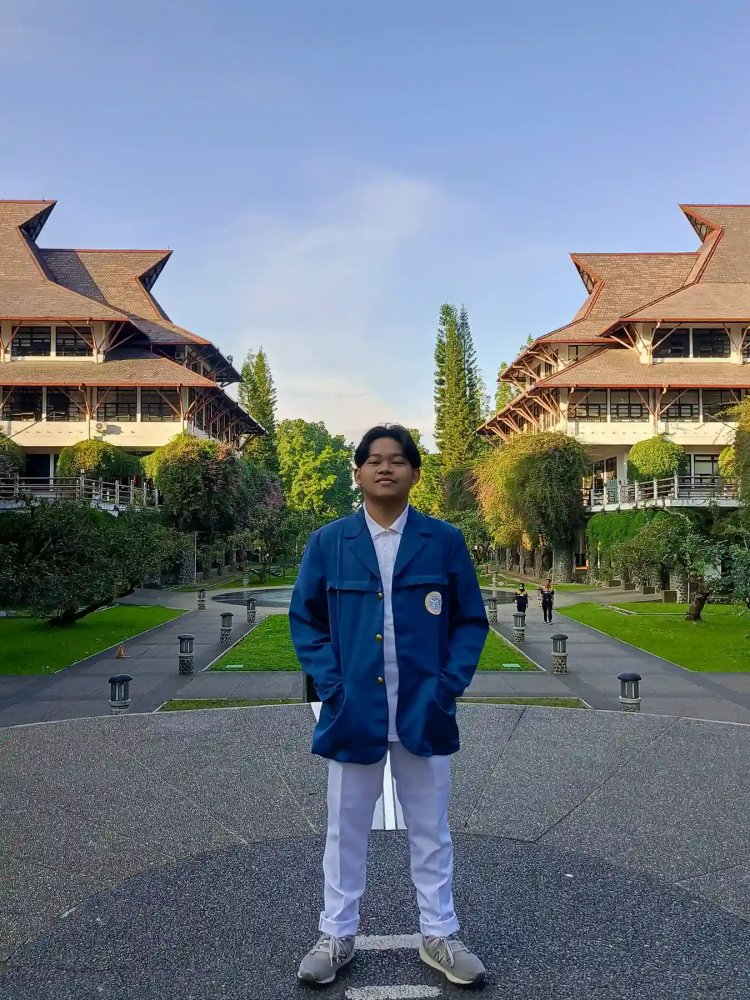 Nizar, Mahasiswa Matematika UNAIR Sabet Medali Perak di Ajang Sains Internasional