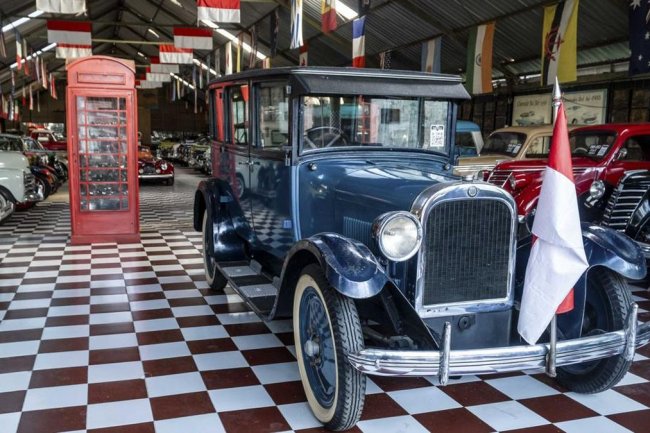 FOTO: Ratusan Mobil Antik Tersimpan Apik di Museum Kebon Vintage Car