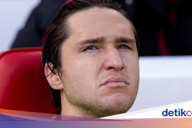 Chiesa Selamatkan Liverpool, Tetap Bukan Jaminan Starter buat Slot
