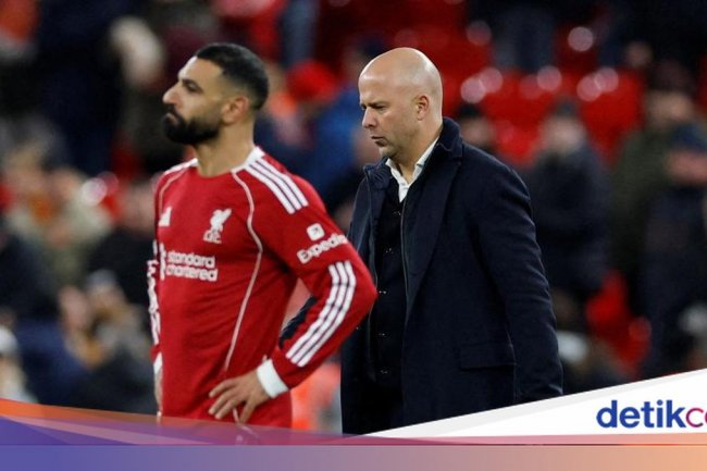 Arne Slot Jelaskan Keputusannya Tepikan Mo Salah