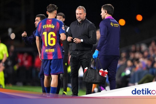 Madrid Lagi Krisis, Hansi Flick: Barca Punya Banyak Urusan