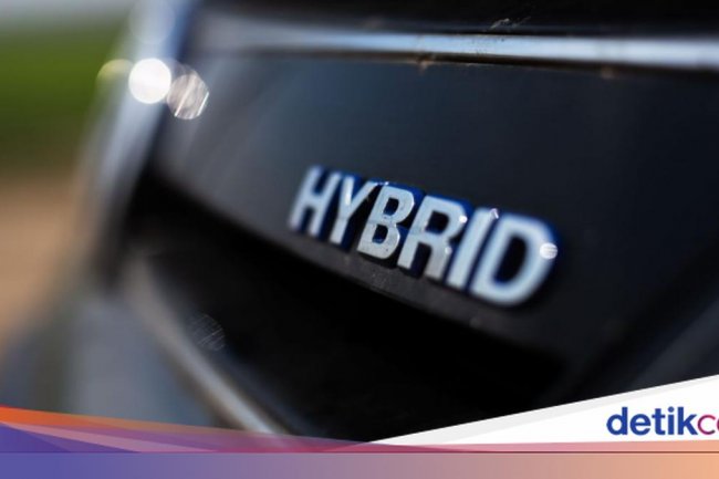 Pabrikan Jepang Nggak Bisa Terus-terusan Ngotot dengan Mobil Hybrid