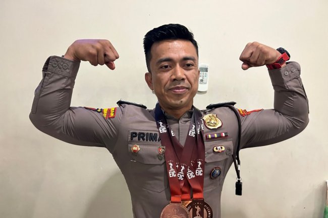 Personel Polda Kepri juarai turnamen binaraga bertaraf internasional