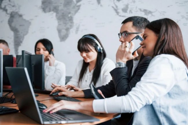 Peran Program Studi Sistem Informasi dalam Membangun Kompetensi Digital Mahasiswa di Era Industri Modern