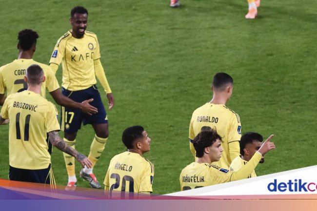 Kursi Kosong saat Ronaldo Main Jadi Sorotan