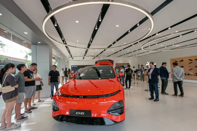 Kaleidoskop 2025: Perang Harga Mobil Listrik Tak Terelakkan, Ini Sikap Xpeng, Polytron, dan Toyota