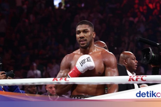 Detik-detik Usai Anthony Joshua Alami Kecelakaan Maut di Nigeria