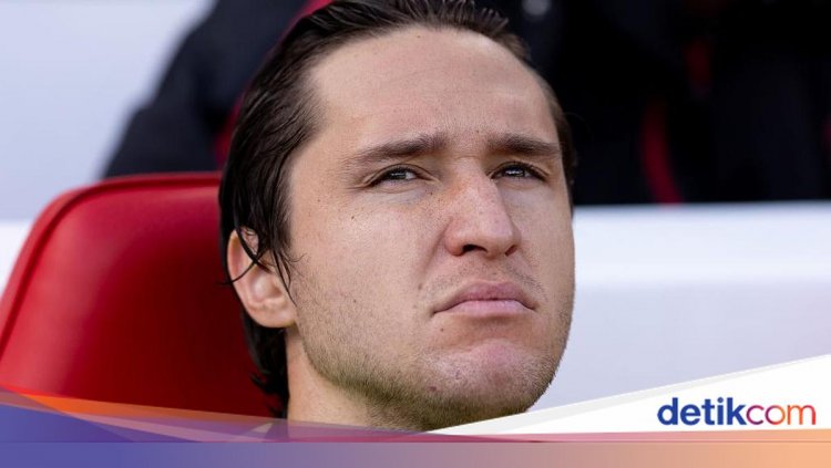 Chiesa Selamatkan Liverpool, Tetap Bukan Jaminan Starter buat Slot