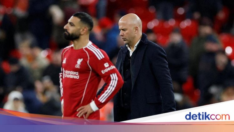 Arne Slot Jelaskan Keputusannya Tepikan Mo Salah
