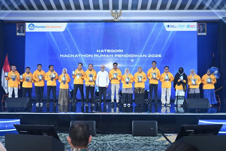 Malam Anugerah Data dan Teknologi Informasi Pendidikan 2025