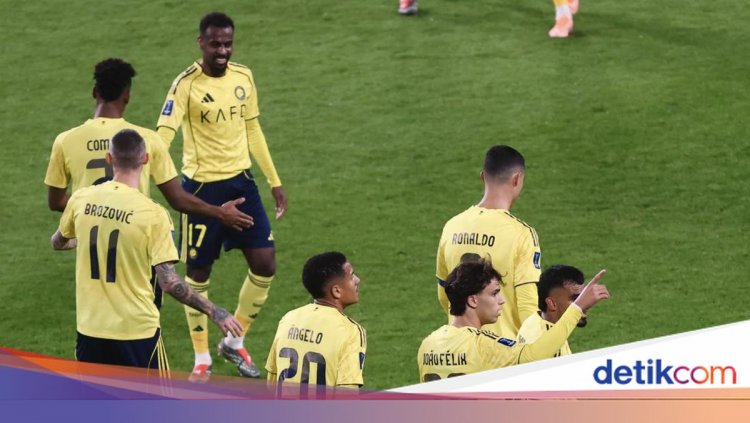 Kursi Kosong saat Ronaldo Main Jadi Sorotan