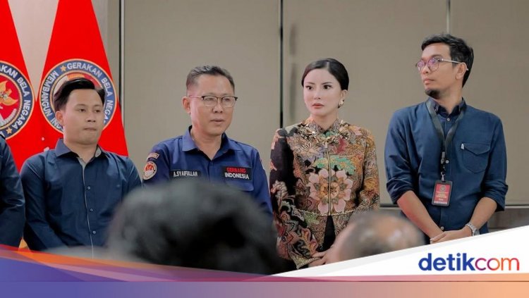 Fakta soal Ayu Aulia yang Diisukan Jadi Tim Kreatif Menhan
