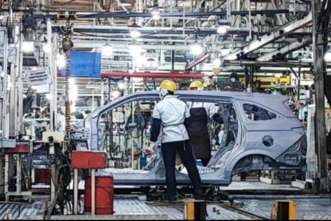 Pasar Mobil Seret, Industri Otomotif Tahan Napas Tunggu Kepastian Insentif