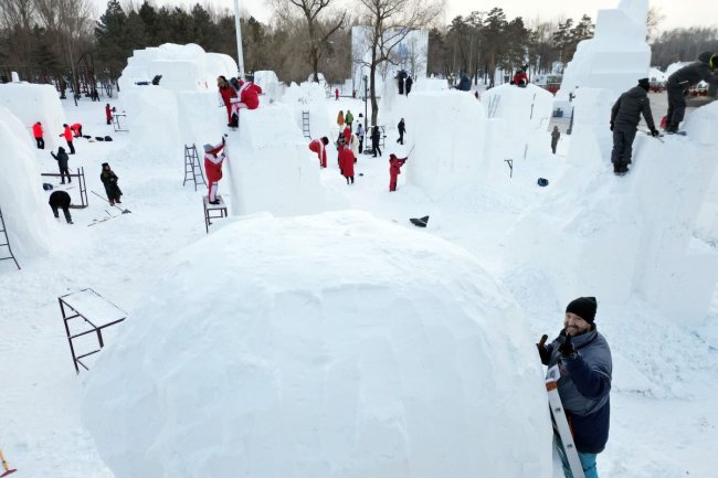 Kompetisi Pahatan Salju Internasional Harbin ke-28 dibuka di Harbin