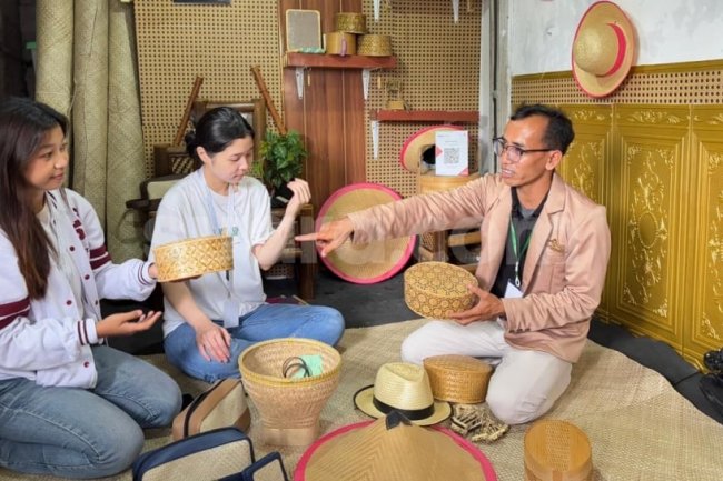 LSPR Bawa Anyaman Bambu Buniayu Tangerang Go Internasional