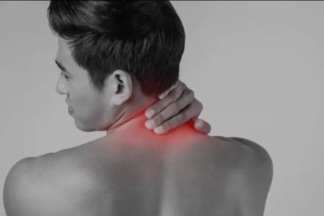 Tidak hanya di Dada, Gejala Penyakit Jantung Ada di Leher