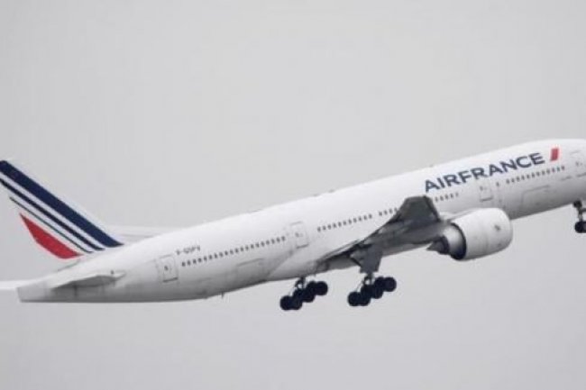 Spekulasi AS Serang Iran, Maskapai Internasional Batasi Penerbangan di Timur Tengah