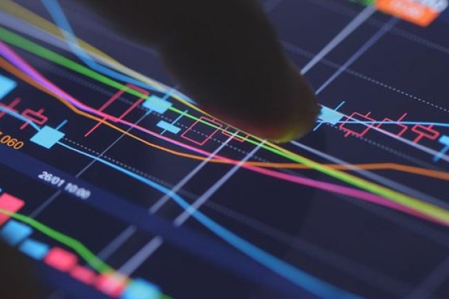 Volatilitas IHSG Tinggi, Analis Rekomendasi Saham Ini