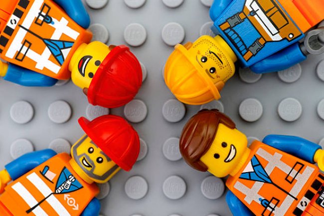 28 Januari Memperingati Hari Apa? Hari Lego Internasional hingga Hari Dokter Anak