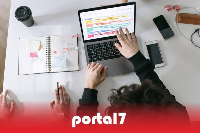 Akselerasi Peradaban: Mengupas Peran Vital Teknologi dalam Kehidupan Modern