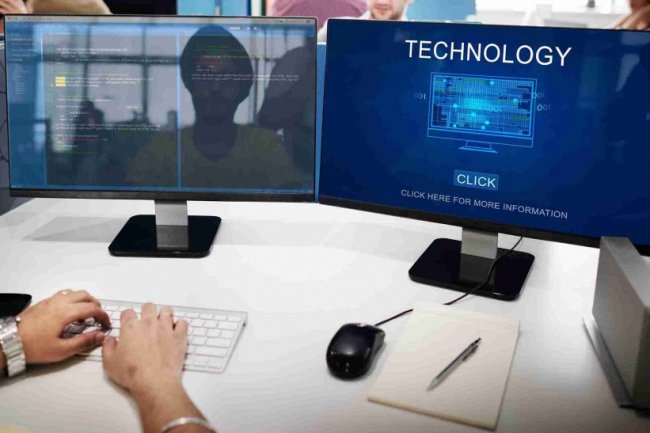 Menguasai Dunia Digital: 5 Jurus Jitu Teknologi Informasi Buat Kamu Jagoan Industri!