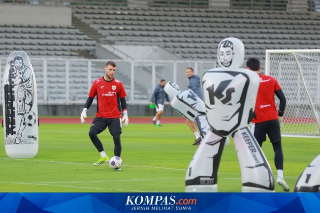 Pengamat Belanda Sorot Transfer Maarten Paes ke Ajax, Ada Keraguan