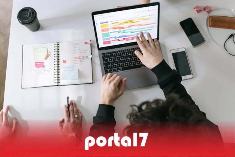 Akselerasi Peradaban: Mengupas Peran Vital Teknologi dalam Kehidupan Modern