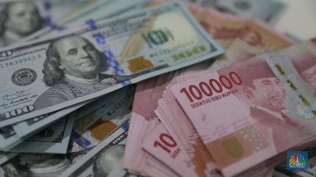 Breaking! Rupiah Tergelincir, Dolar AS Naik ke Rp16.790