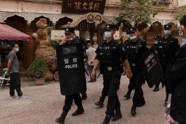 Penahanan Uighur Kembali Disorot usai Penangkapan Maduro