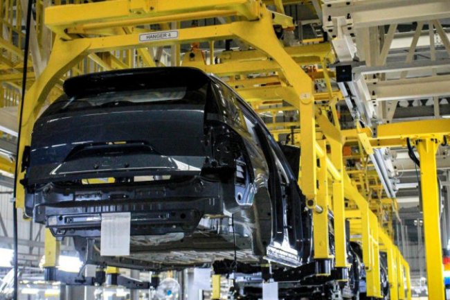 Sektor Otomotif Dorong Kenaikan Indeks Kepercayaan Industri di Awal 2026