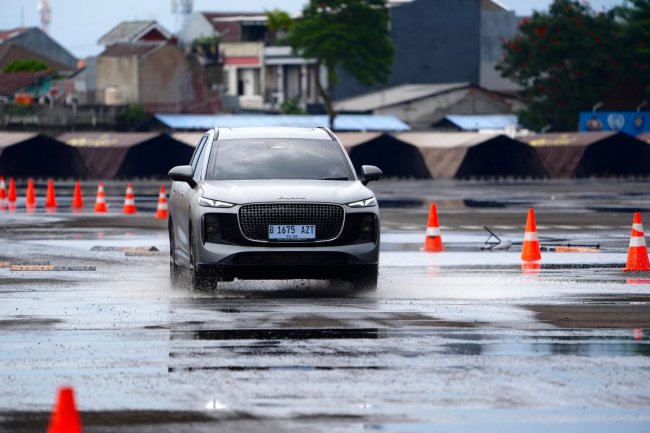 Pakar Soroti Komponen Mobil Lepas L8 yang Patah, Tak Bisa Ditoleransi