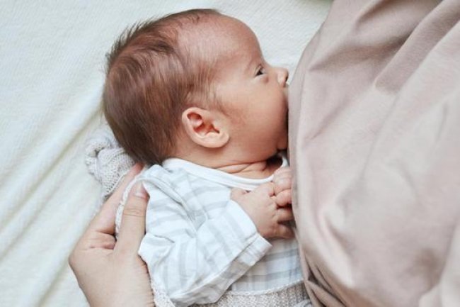Kenali 3 Gen yang Memengaruhi Jumlah ASI Ibu Menyusui