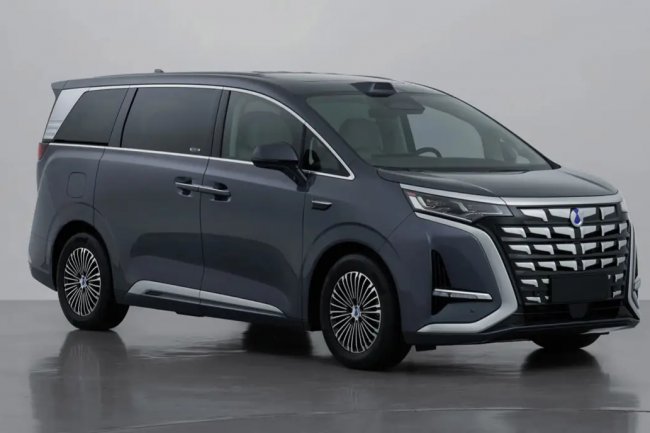 BYD Denza D9 Versi Terbaru 2026 Segera Hadir: Tenaga Naik, Fitur Makin Canggih!