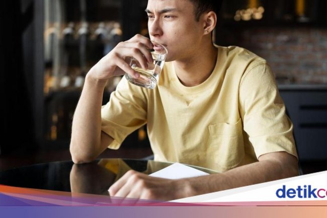 Efek Kurang Minum Tak Cuma Kekurangan Cairan, Juga Ganggu Kesehatan Sendi