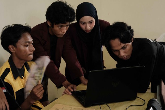 HimaTI Universitas Mulia Gelar Pelatihan Keamanan Siber bagi Siswa SMK Negeri 3 Balikpapan